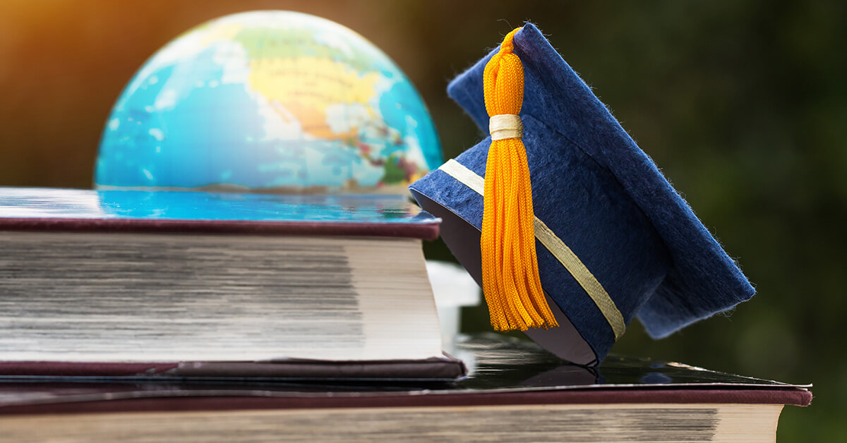 10 reasons to study abroad and its benefits